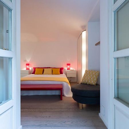 Red Studio Near Porta Nuova By Wonderful Italy Турин Екстер'єр фото