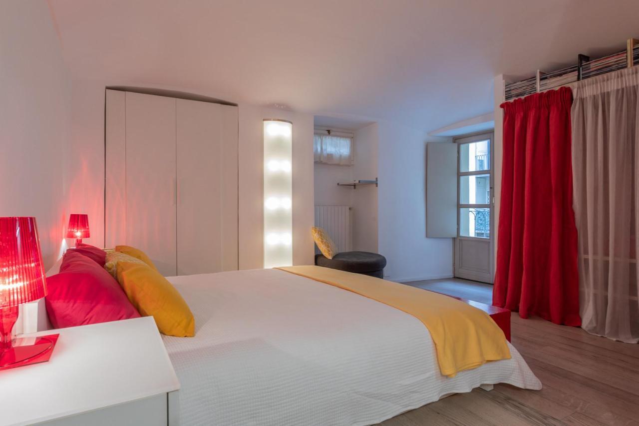 Red Studio Near Porta Nuova By Wonderful Italy Турин Екстер'єр фото