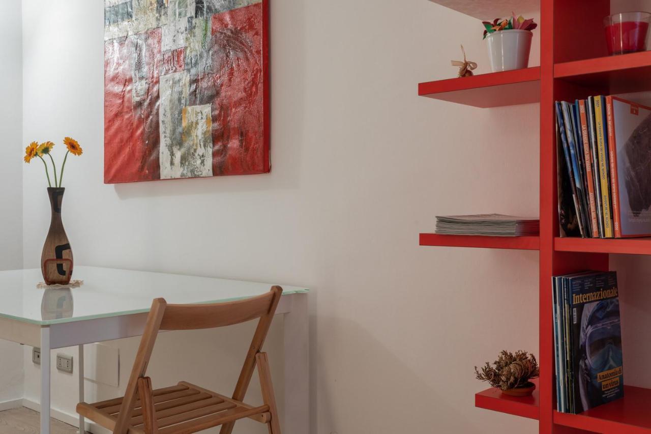 Red Studio Near Porta Nuova By Wonderful Italy Турин Екстер'єр фото